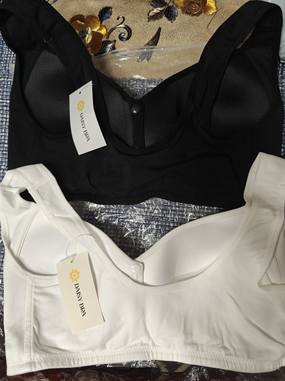 Front-Closure Bras - Picture 2 of 3